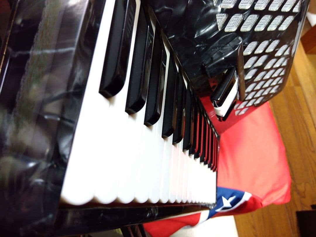 【簡易調律済即演奏可】TOMBO Grandaille GT-32アコーディオン