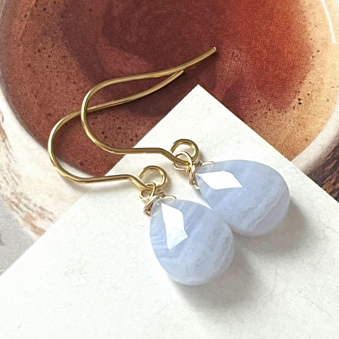 1点作品☺︎ ブルーレースアゲートピアス　イヤリングに変更可能☺︎