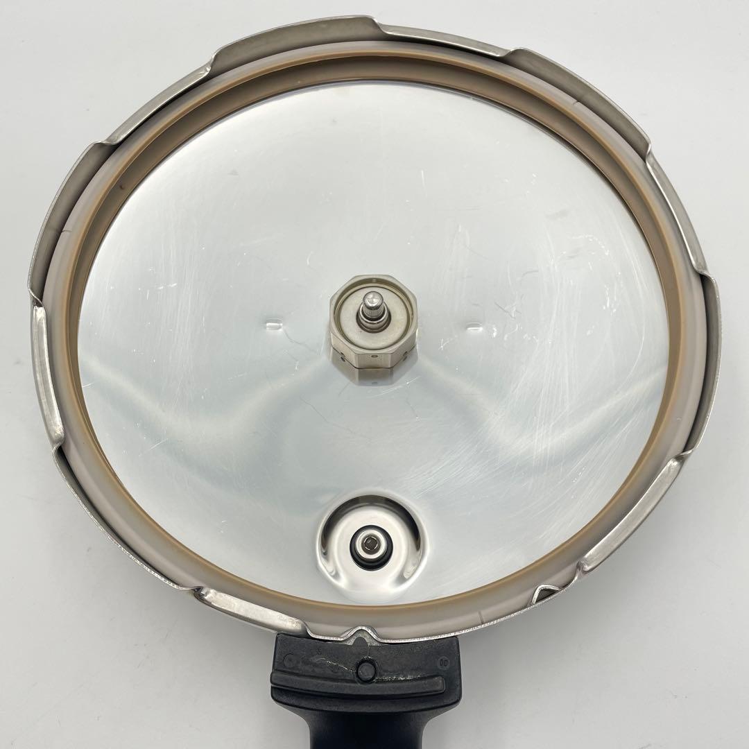 フィスラー 圧力鍋　ビタビット　6L 中カゴ付き