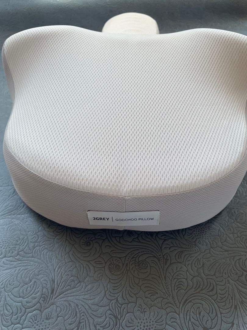 【☆姿勢改善にオススメ☆】GODCHOO PILLOW ゴッチョ背まくら