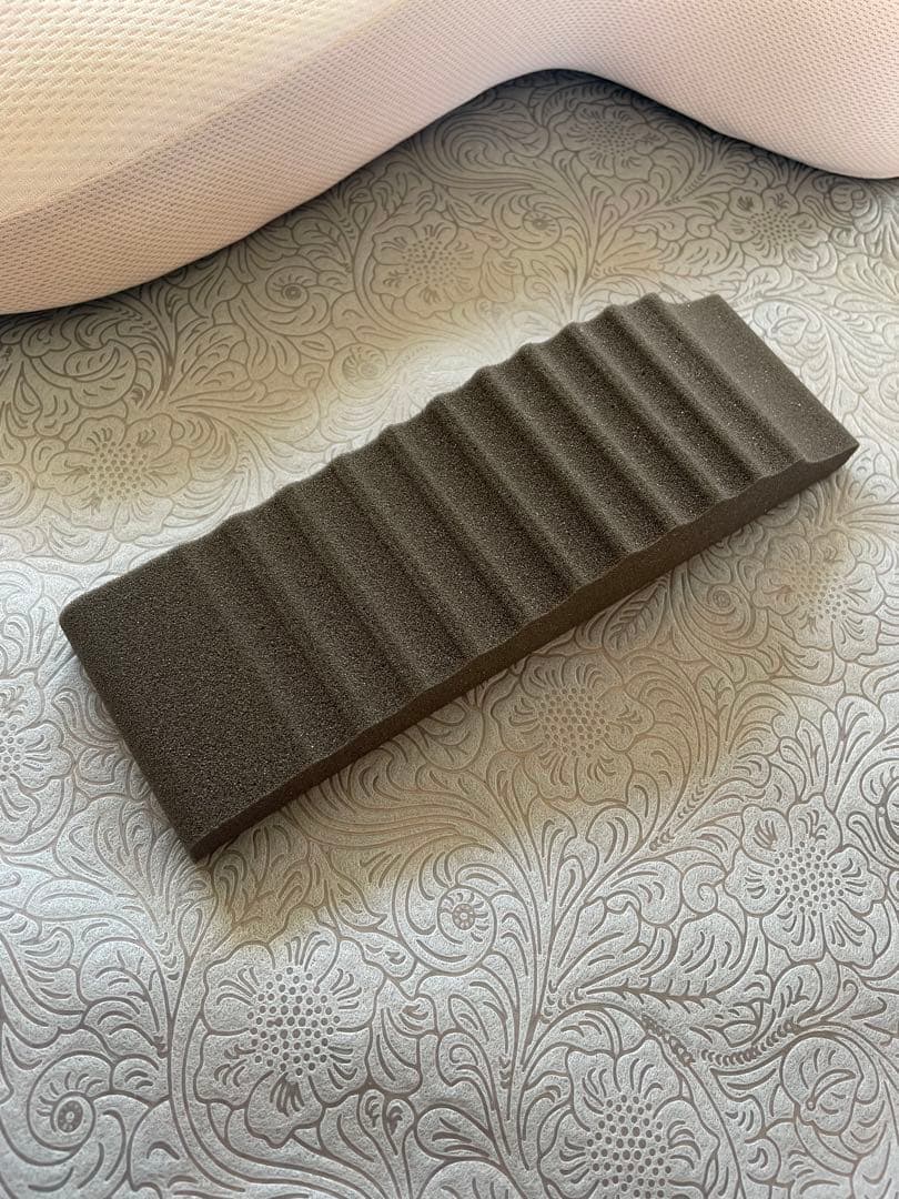 【☆姿勢改善にオススメ☆】GODCHOO PILLOW ゴッチョ背まくら