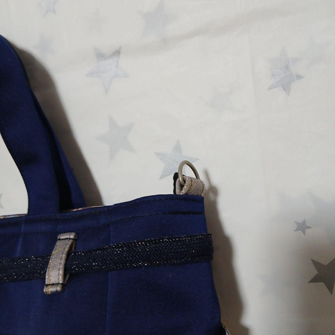 帯　リメイク　トートバッグ 紺色　華やかな花と鶴