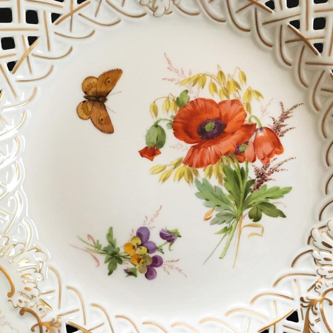 マイセン 金彩 花のブーケと蝶の絵付け 自然主義 透かし絵皿 28.5