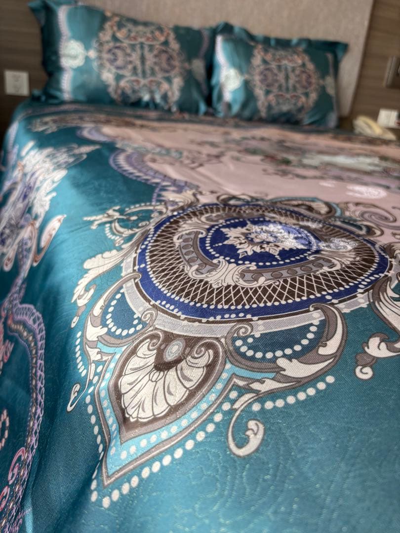 新品‼️高級シルク100% 草木染めターコイズ装飾ベッドカバー 4点セットダブル