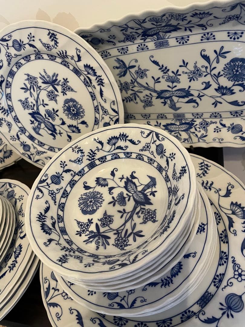 新品　Blue Elbe by Tanyo ブルーエルベ 皿　ボタニカル柄　28