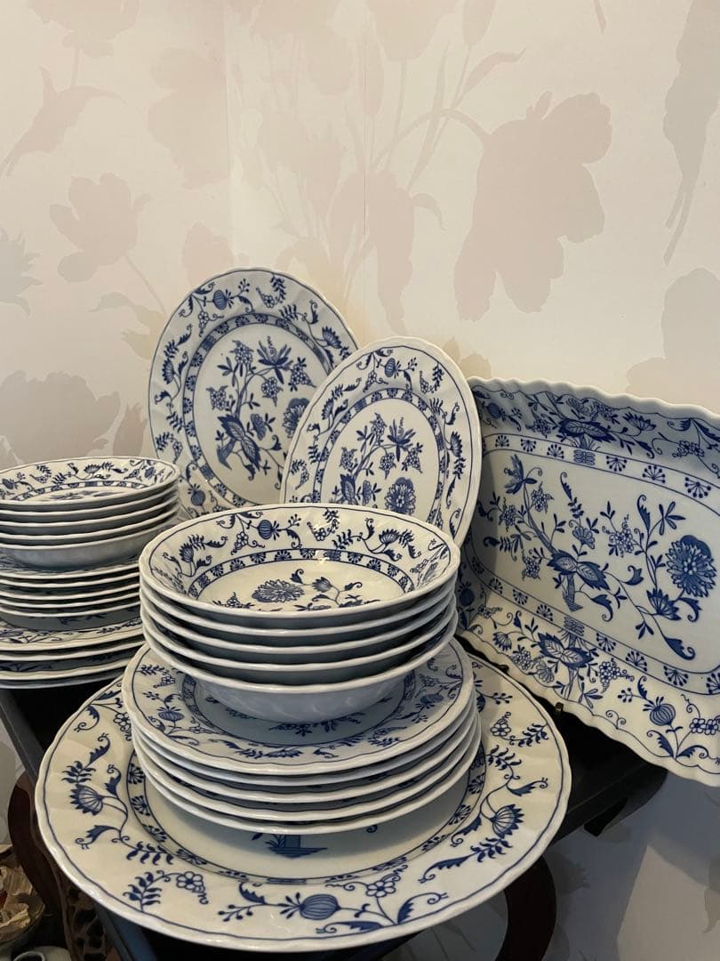 新品　Blue Elbe by Tanyo ブルーエルベ 皿　ボタニカル柄　28