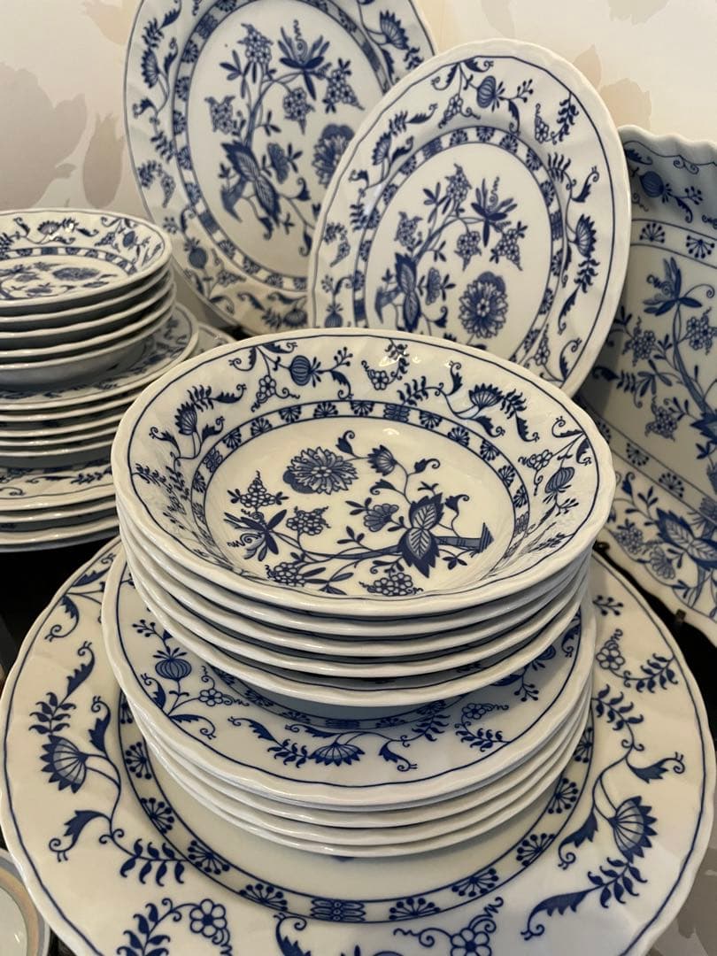 新品　Blue Elbe by Tanyo ブルーエルベ 皿　ボタニカル柄　28