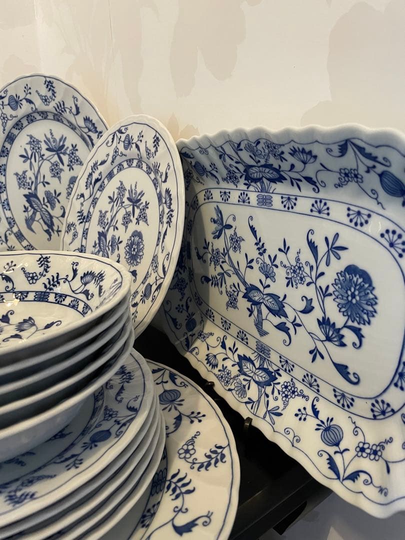 新品　Blue Elbe by Tanyo ブルーエルベ 皿　ボタニカル柄　28