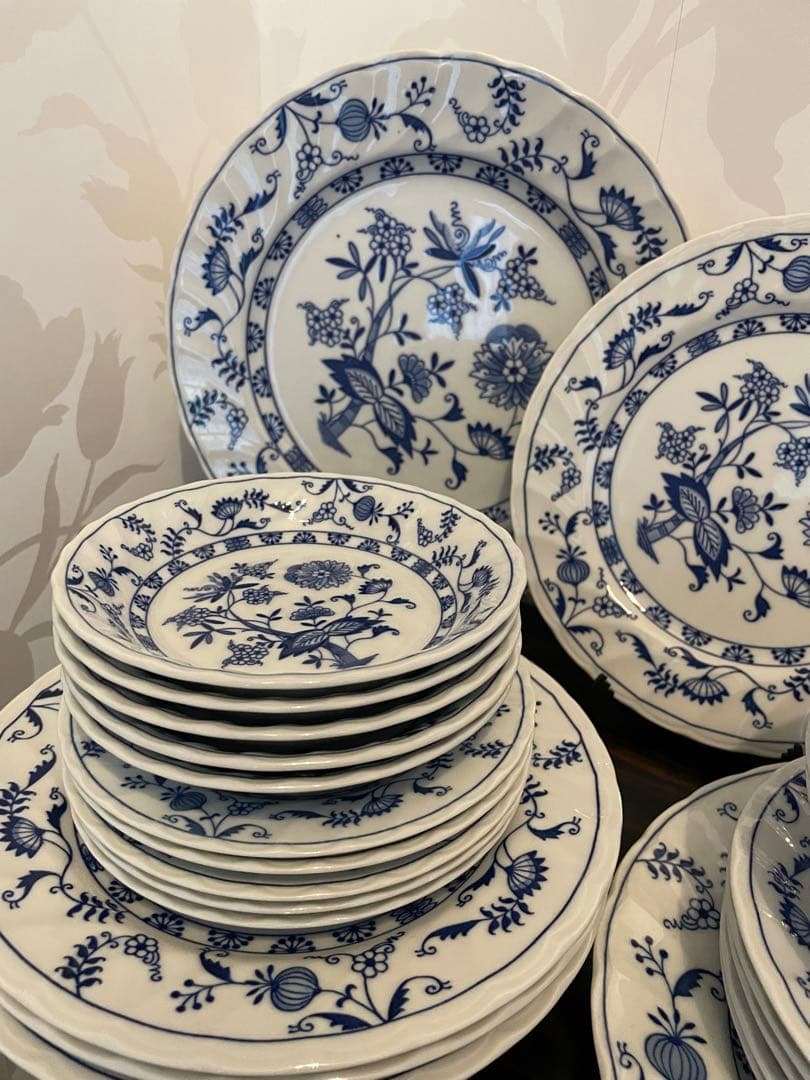 新品　Blue Elbe by Tanyo ブルーエルベ 皿　ボタニカル柄　28