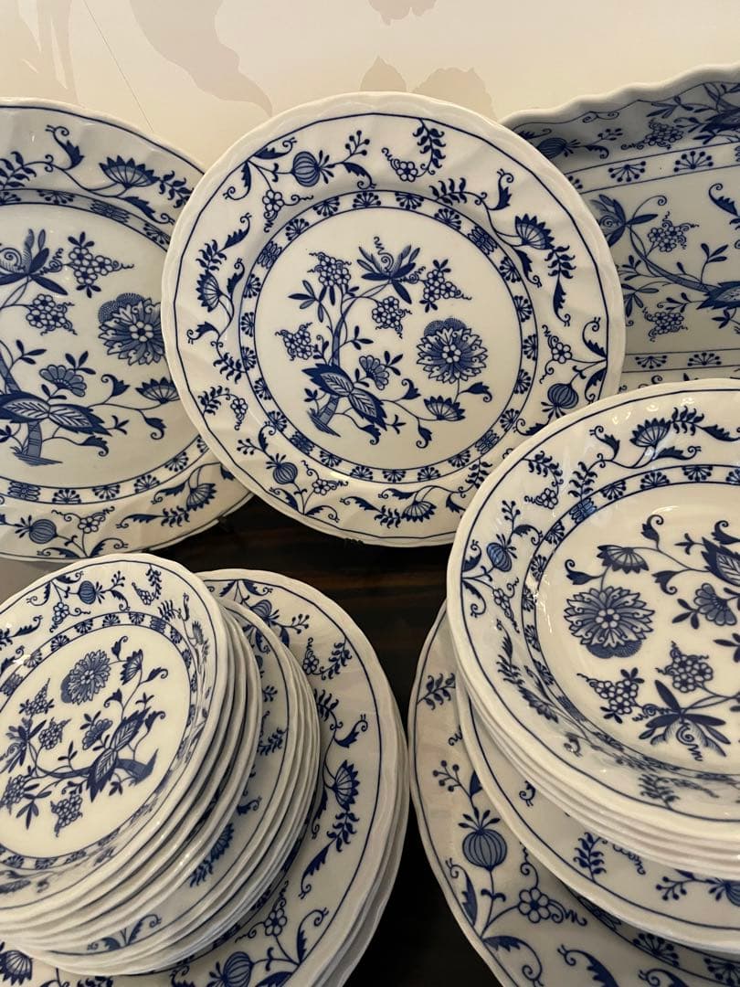 新品　Blue Elbe by Tanyo ブルーエルベ 皿　ボタニカル柄　28