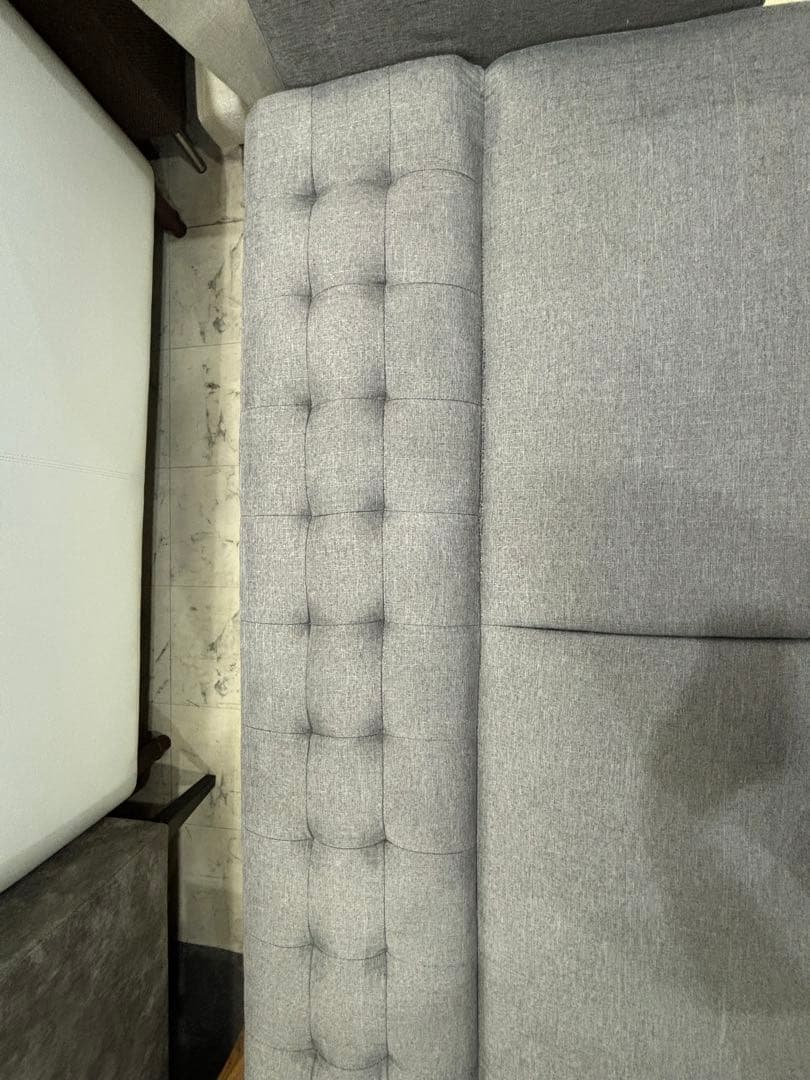 奥行きにこだわったソファベッド ダークグレー