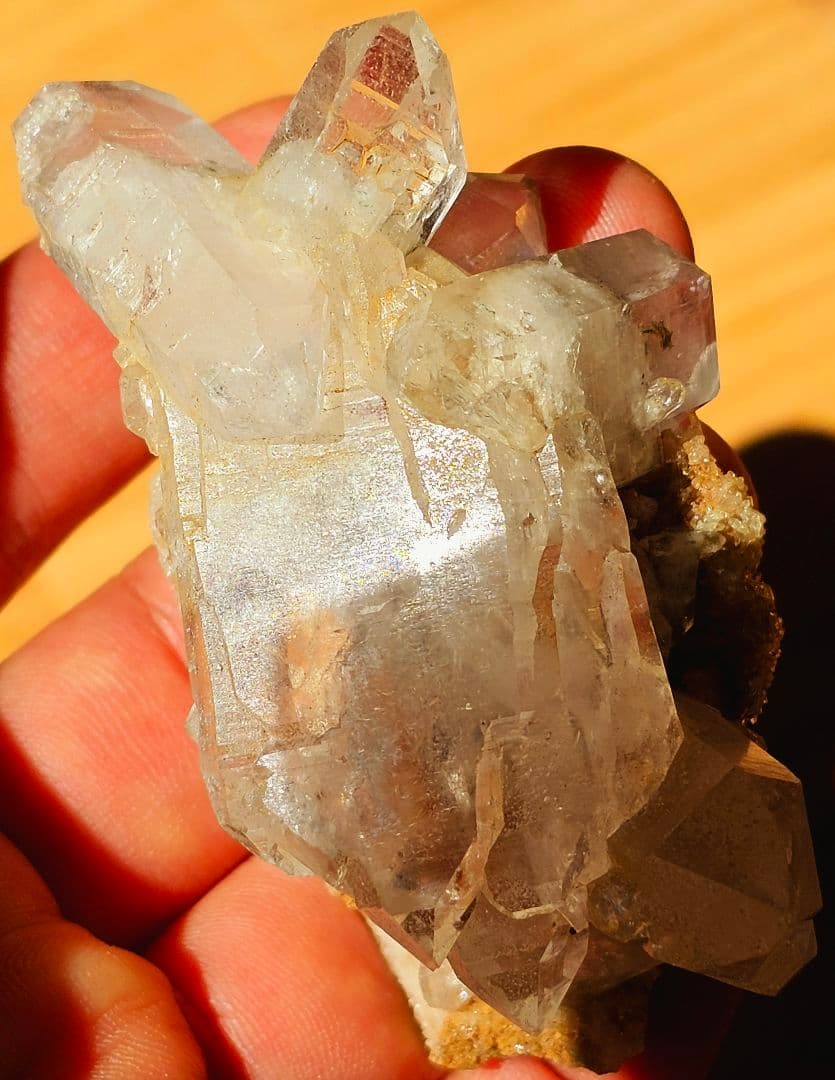 ヒマラヤのクル渓谷産 水晶クラスター