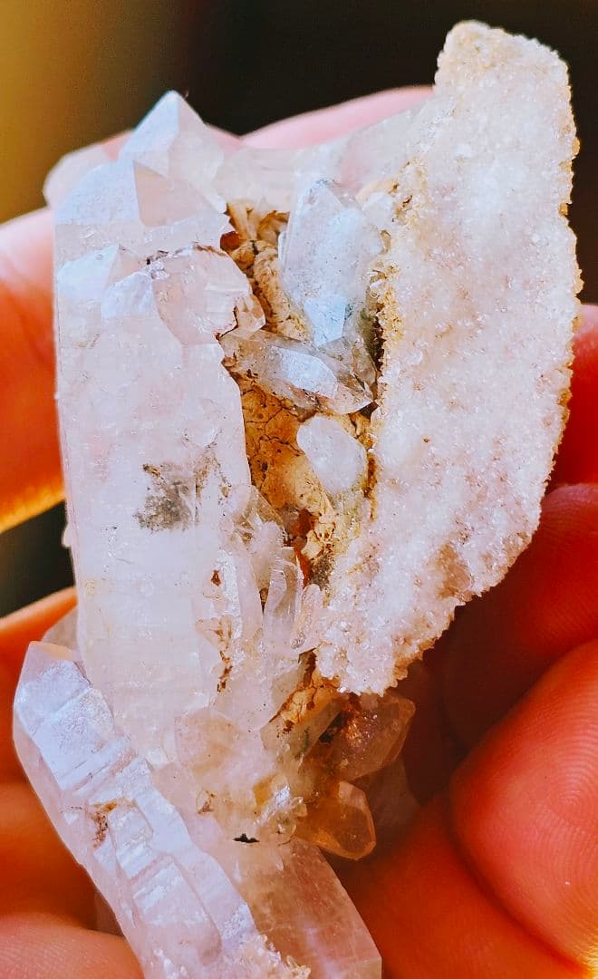 ヒマラヤのクル渓谷産 水晶クラスター