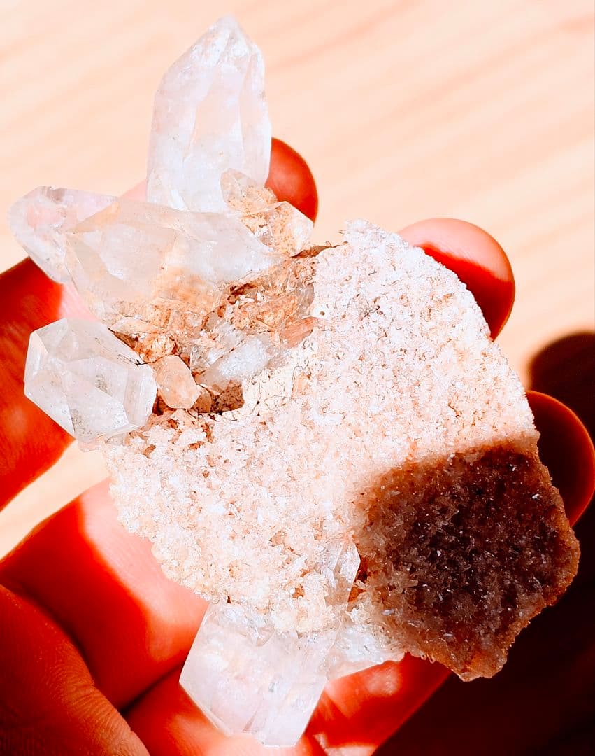 ヒマラヤのクル渓谷産 水晶クラスター