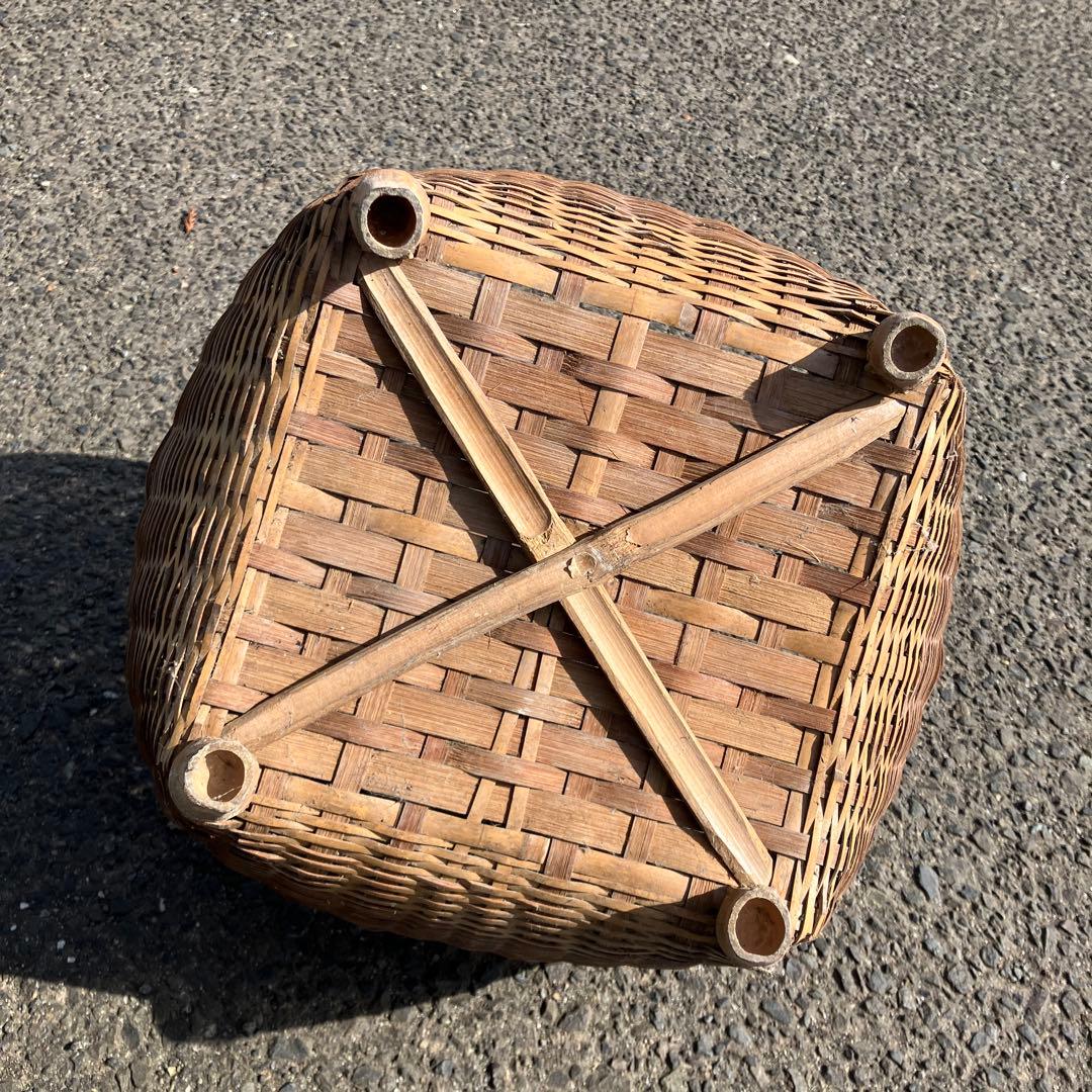 B壁 昭和レトロ 竹編み バスケット かご 足付き 手提げ 籠 竹籠 竹細工
