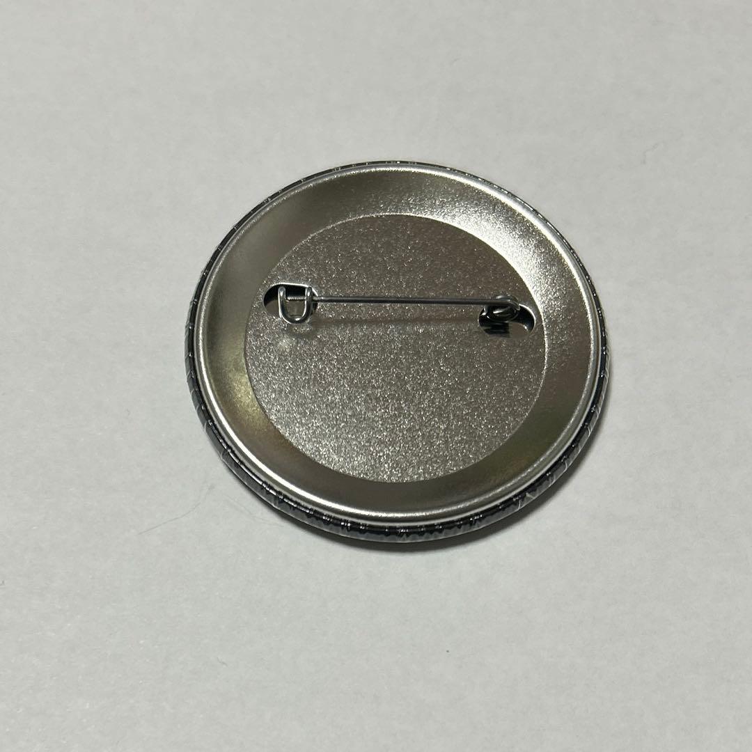 鬼滅の刃 鬼舞辻無惨 ワールドツアー上映 上弦集結 缶バッジ ① - メルカリ