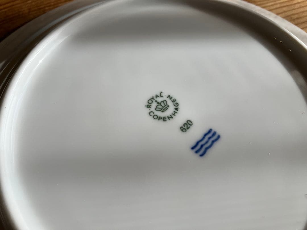 ロイヤルコペンハーゲン　ホワイトフルーテッドハーフレース19デザートプレート×4