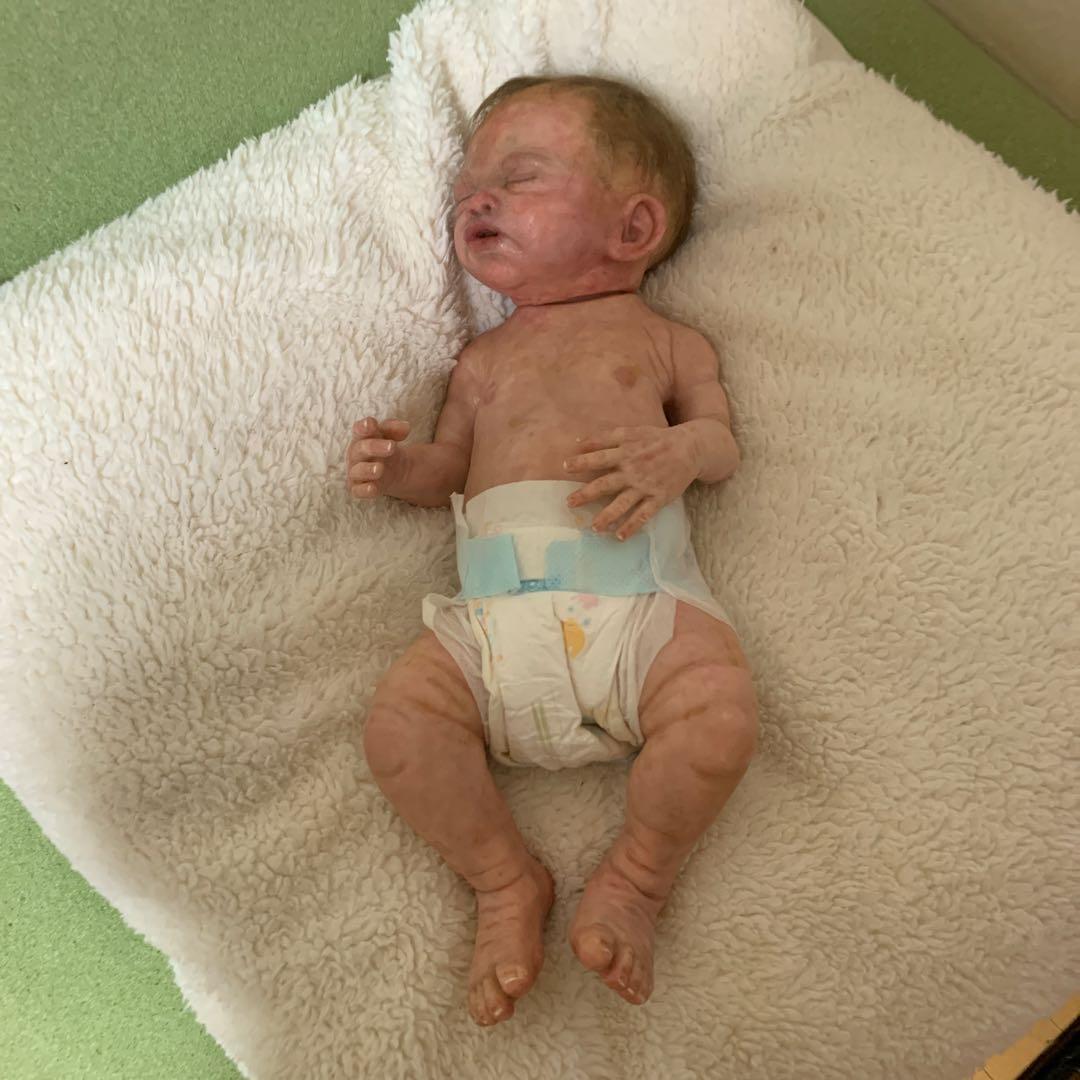 フルシリコンリボーンドール