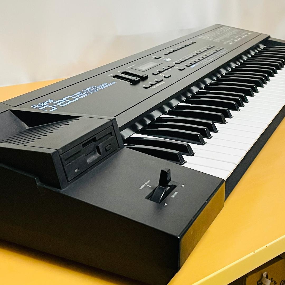 ROLAND　ローランド　D-20 シンセサイザー《ジャンク・通電確認済み》