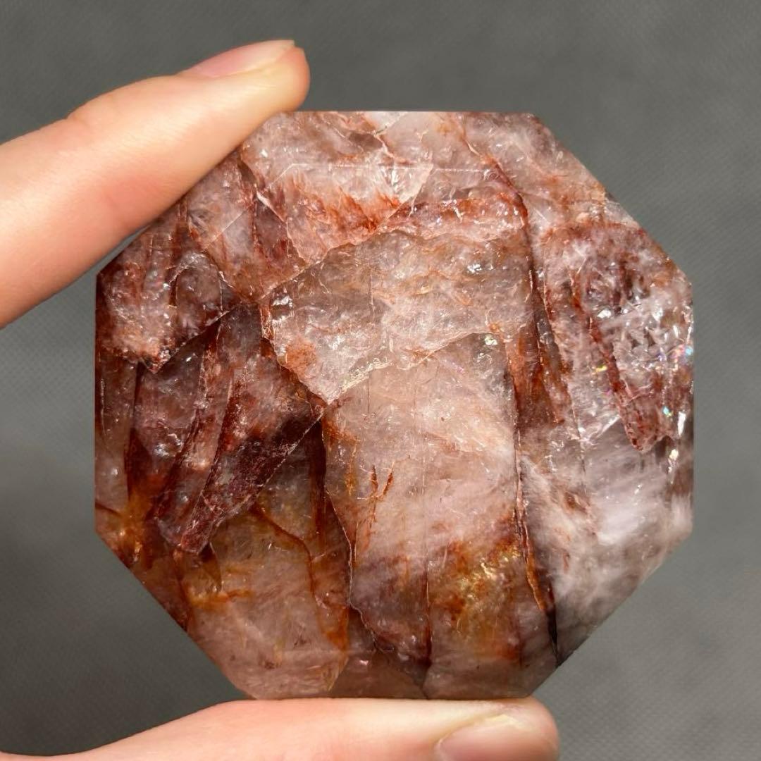 ダイアモンド型　ファイヤークォーツ　虹あり　225g