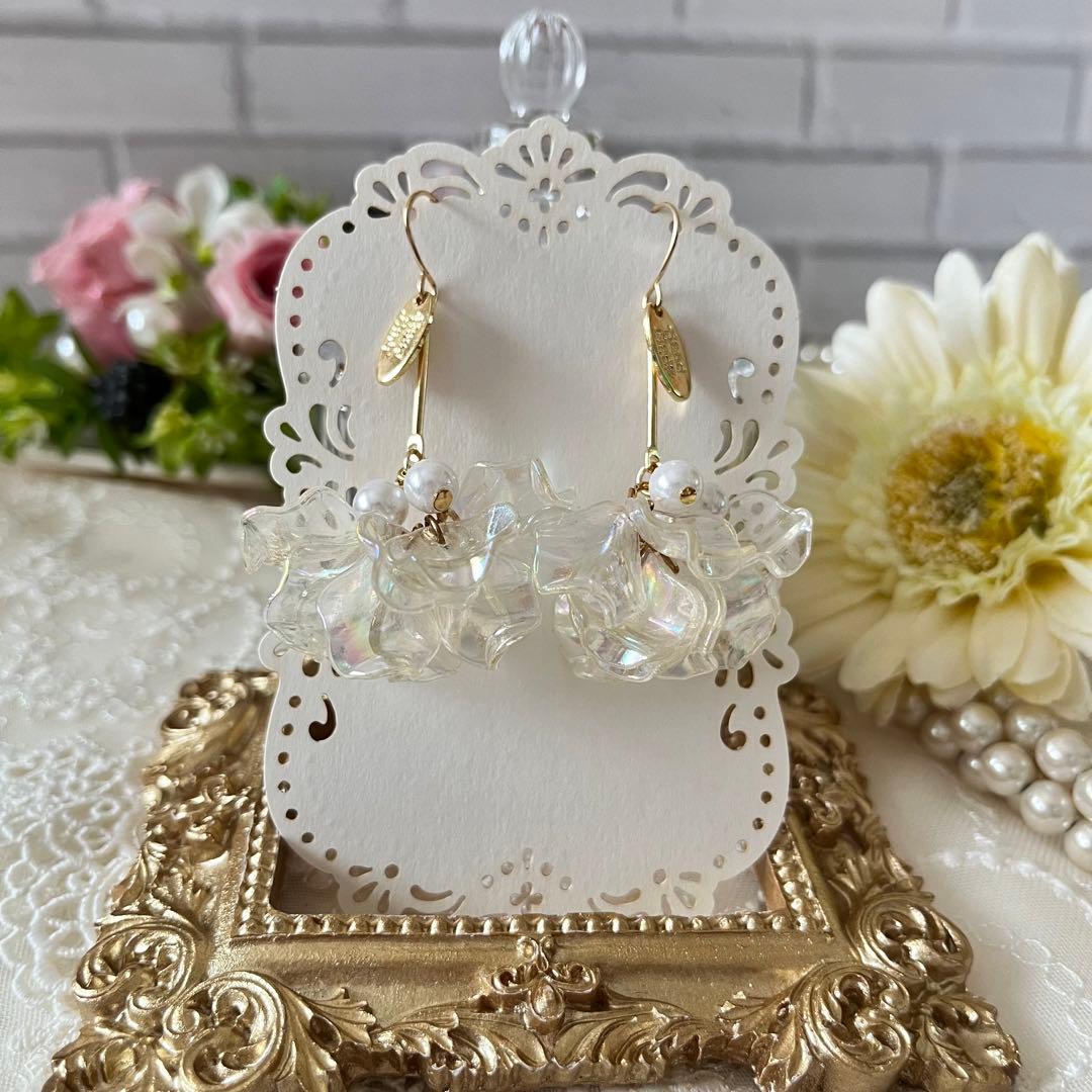 ☆❤️  花びら　パール　ジャラジャラ　ピアス　イヤリング　ハンドメイド