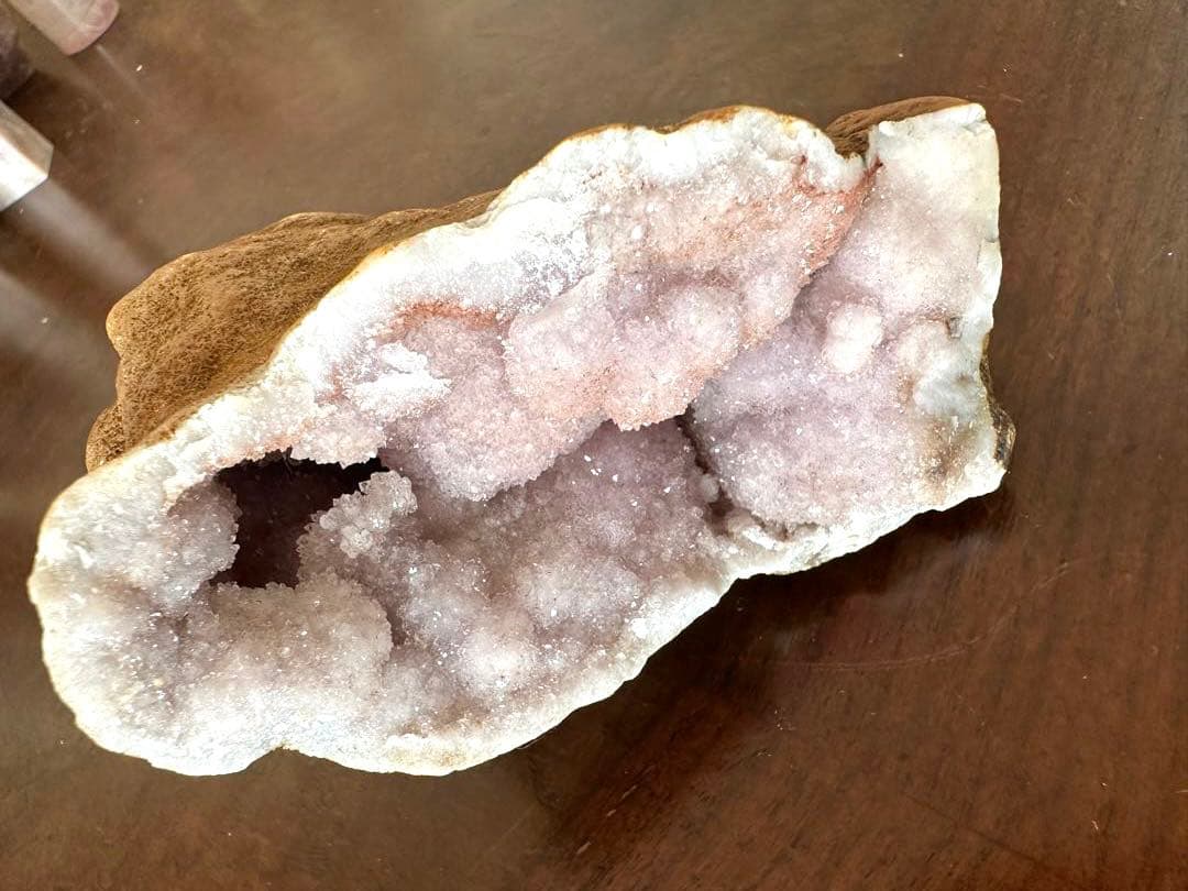 高品質　大きい　ピンクアメジスト　原石　ジオード