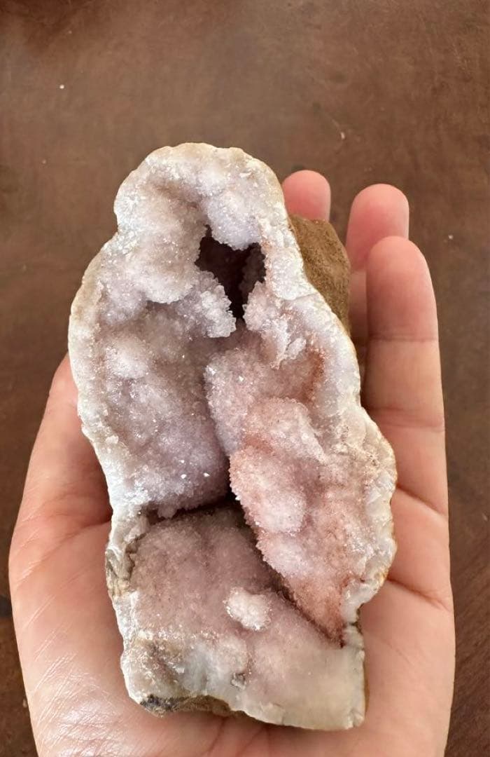 高品質　大きい　ピンクアメジスト　原石　ジオード