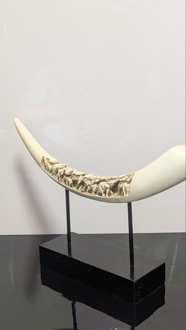 象牙風の彫刻 置物 アンティーク 風水 彫刻