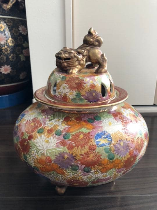 九谷花詰大きな三足金色狮子头香炉