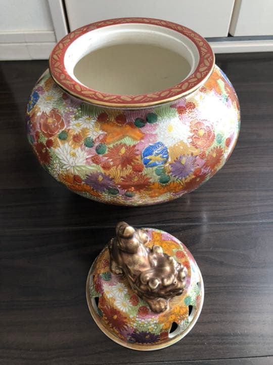 九谷花詰大きな三足金色狮子头香炉