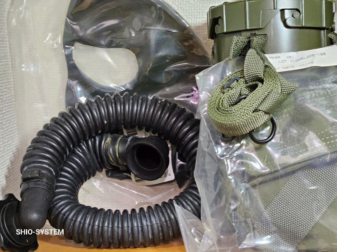 【未開封】M40A1ガスマスクフルセット + 戦闘車両仕外付けホース付