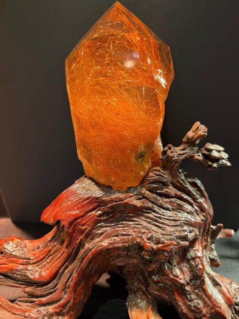 ⭐︎天然銅色ゴールドルチルクオーツ 置物 968.8g