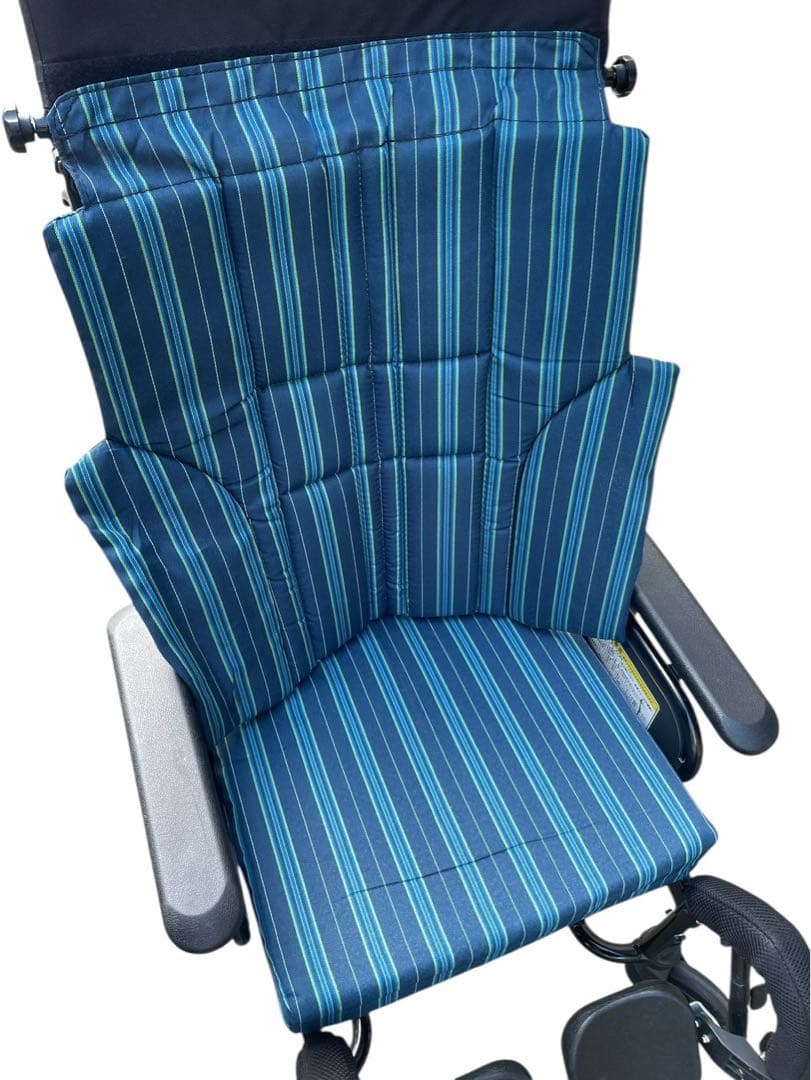 カワムラサイクル 超コンパクト ティルト＆リクライニング 車椅子 KPFK-12