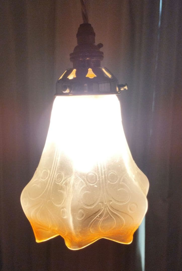 イギリス製　古いガラスランプシェード