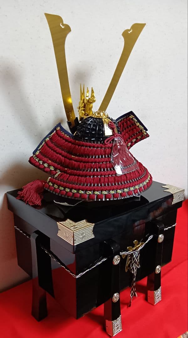 吉徳大光　兜　秋草模様　彫金