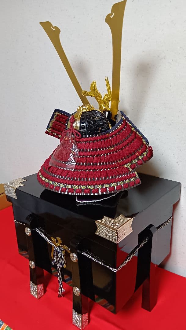 吉徳大光　兜　秋草模様　彫金