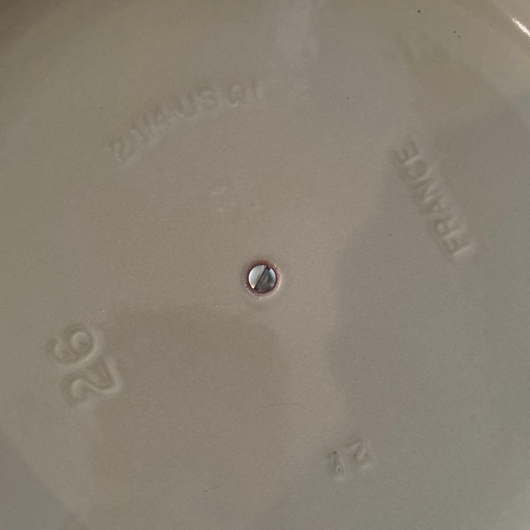 美品ル・クルーゼ　ビュッフェキャセロール 26 レッド