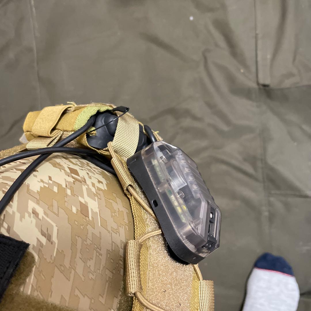 ヘルメット　AOR1