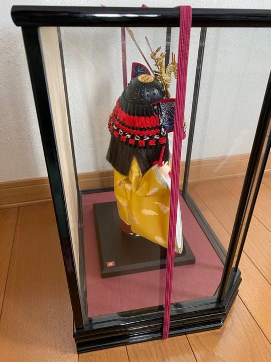 五月人形ガラスケース入り 勝兜