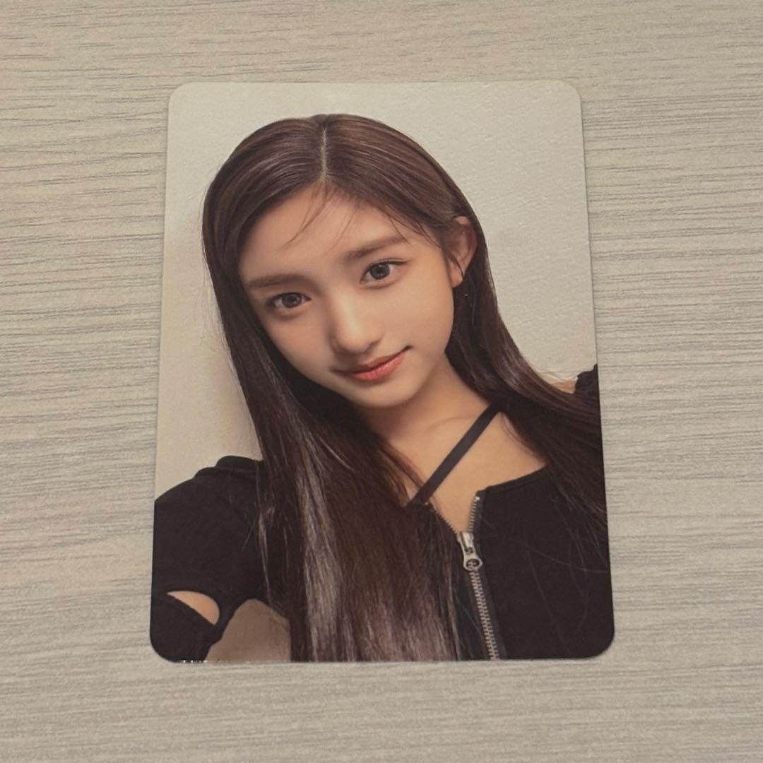 IVE ELEVEN イソ トレカ - メルカリ