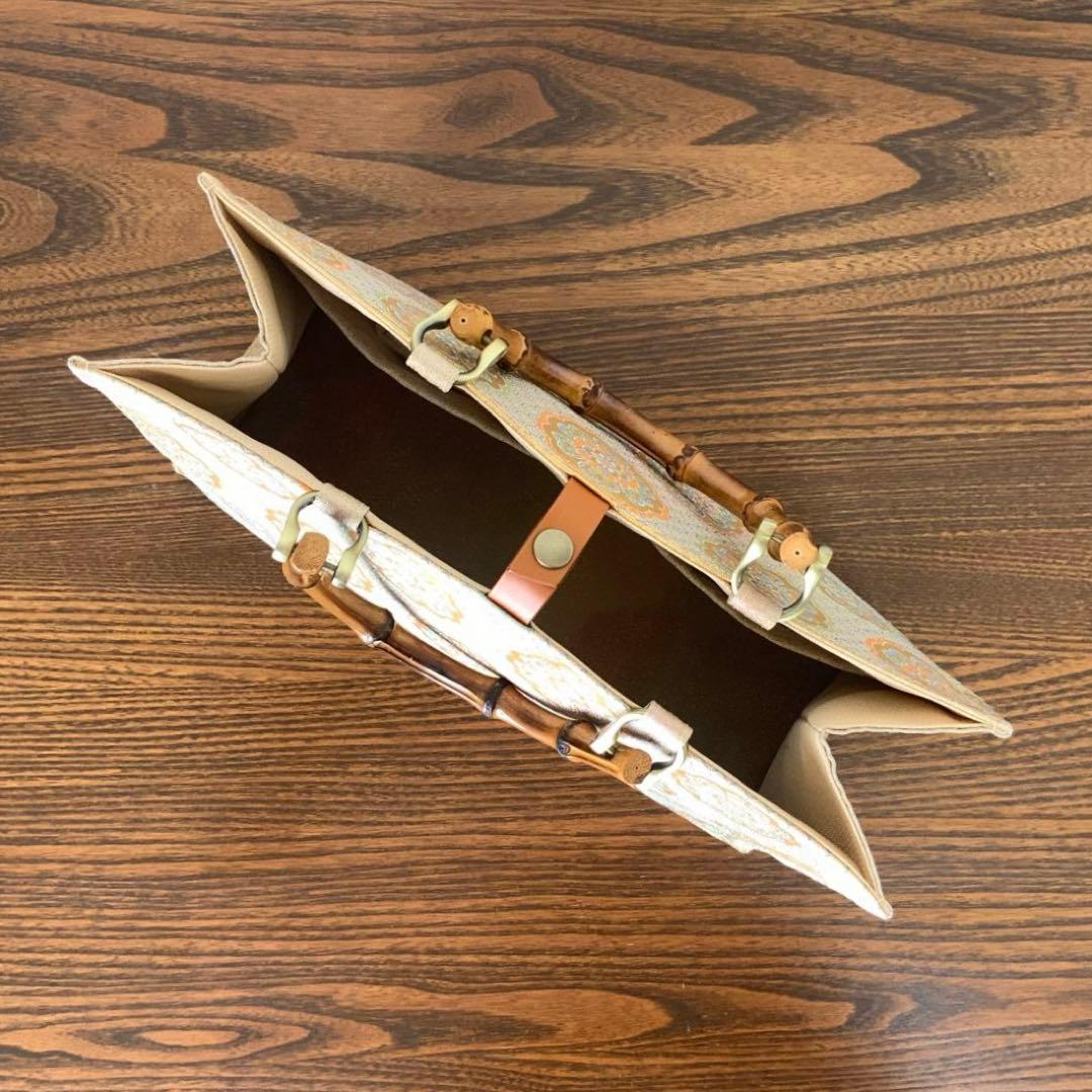 袋帯　きらめく吉祥花文　リメイク　バンブーハンドルバッグ　浅型マチ広め