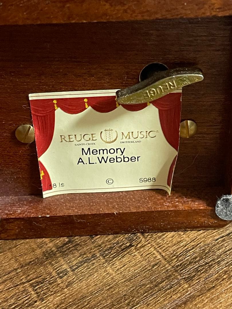 REUGE リュージュオルゴール　蝶象嵌　18弁