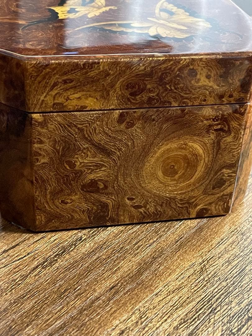 REUGE リュージュオルゴール　蝶象嵌　18弁