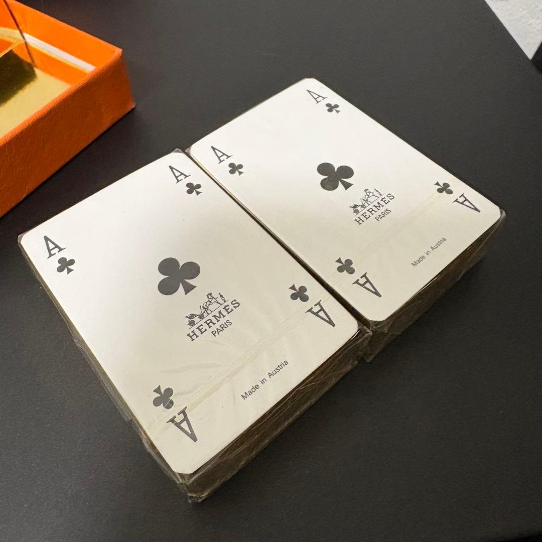 未使用 HERMES 犬柄トランプ 2セット - メルカリ