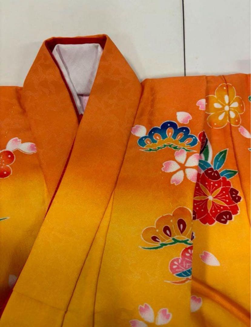 七五三　3歳女の子着物　２点セット　新品　華やか黄色　紅型風　鈴　松竹梅　鳳凰