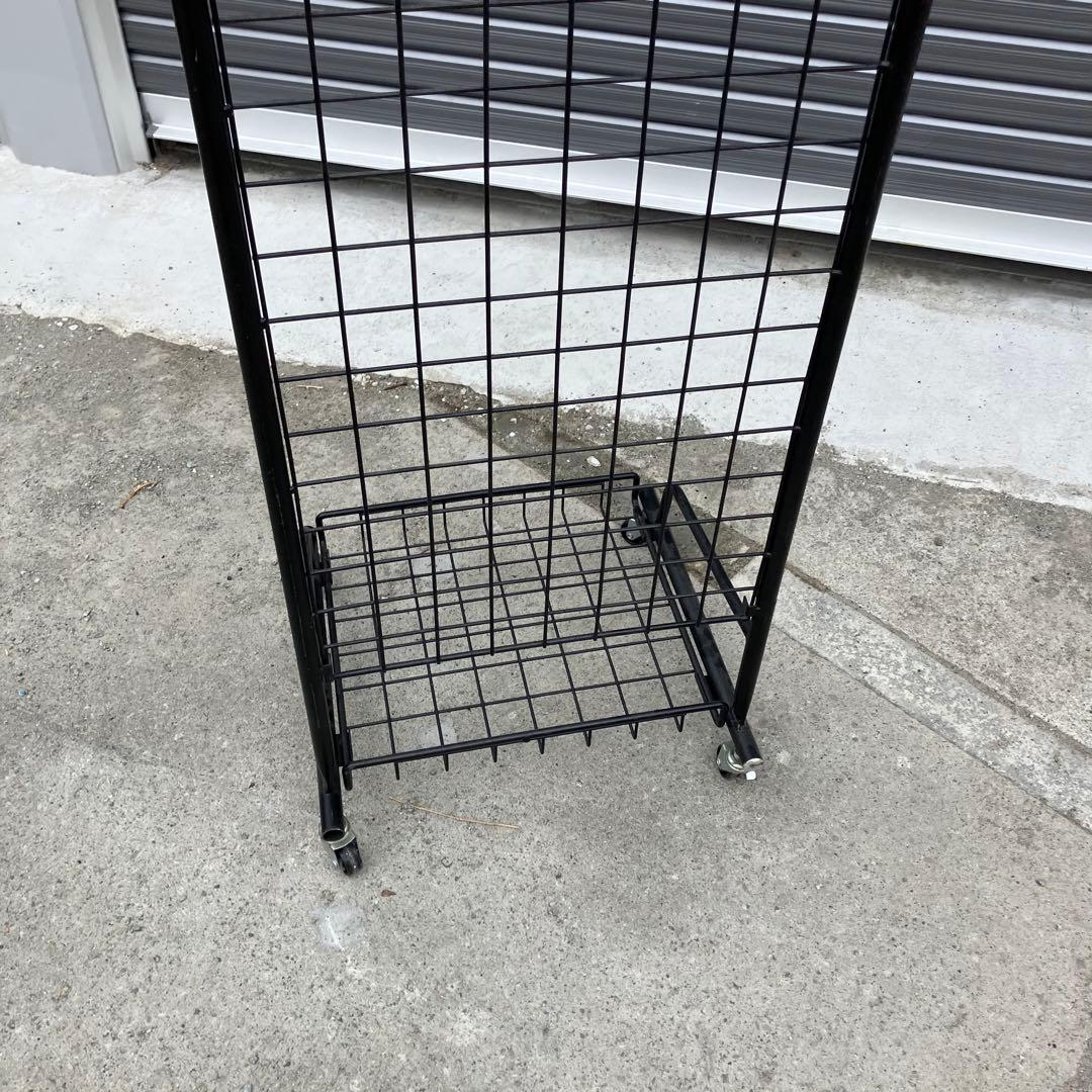 店舗什器 ワイヤーラック ワイヤーバスケット付き メタルラック キャスター付き