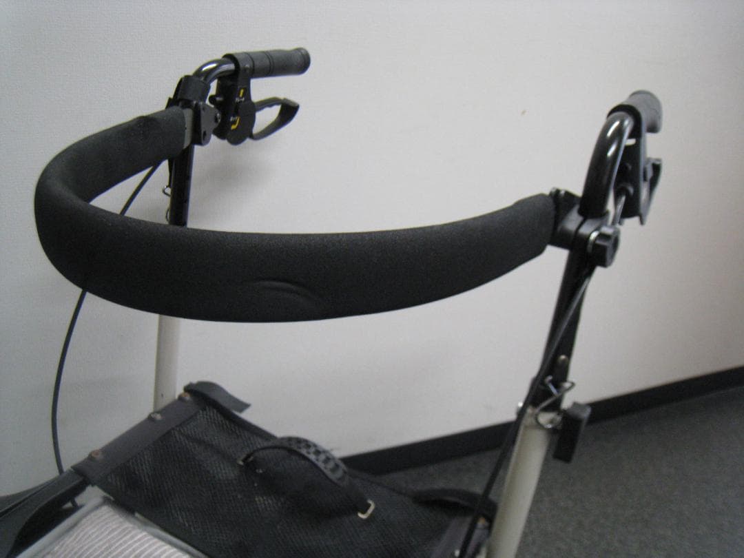 屋外用 四輪 歩行車 ショッピングターン 安寿 アロン化成 送料無料　③