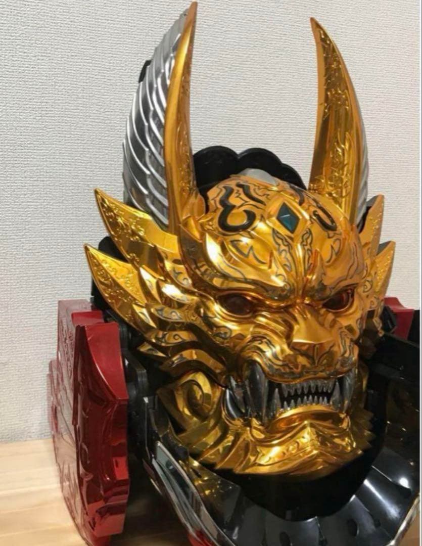 P 牙狼金翔 フェイス役物 （赤・白）2点セット