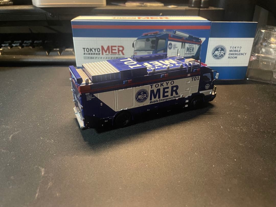 TOKYO MER ミニカー 1/64 スケール