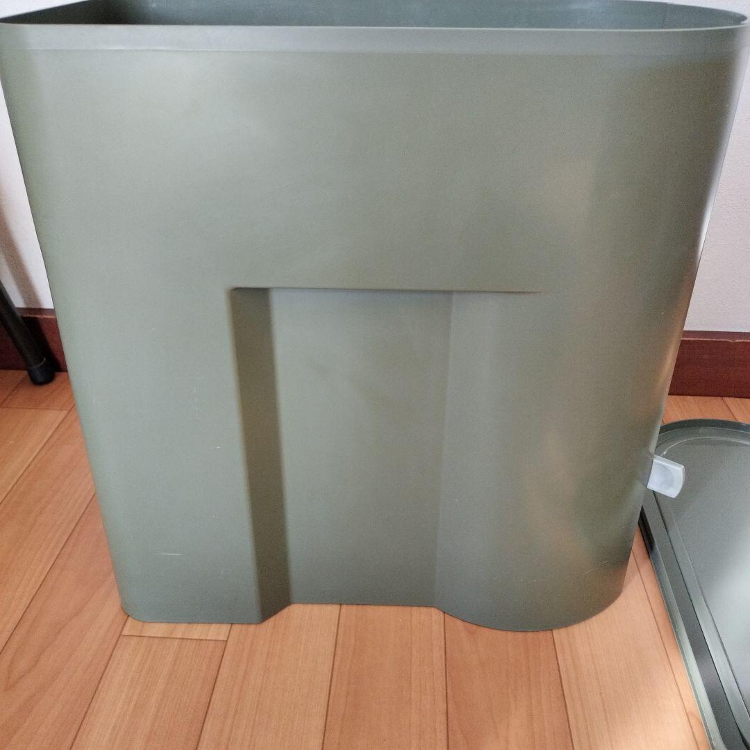 タッパーウェア　ライスキーパー　米保管容器米びつ　キャスター付き！